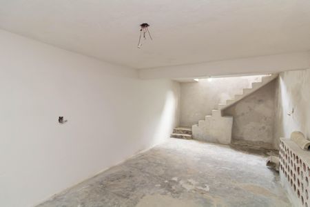 Casa para alugar com 150m², 2 quartos e 5 vagas Casa para alugar com 150m², 2 quartos e 5 vagasPorão