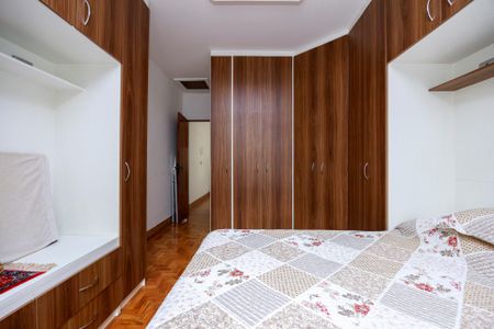 Casa à venda com 150m², 3 quartos e 2 vagasSuíte