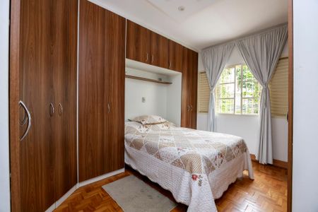 Casa à venda com 150m², 3 quartos e 2 vagasSuíte