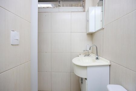 Casa à venda com 150m², 3 quartos e 2 vagasEdícula - Banheiro