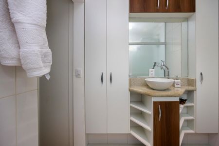 Casa à venda com 150m², 3 quartos e 2 vagasBanheiro da Suíte