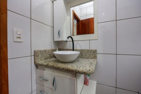 Casa à venda com 150m², 3 quartos e 2 vagasBanheiro 2