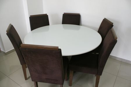 Apartamento para alugar com 65m², 2 quartos e 1 vagaSala