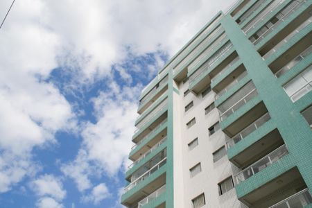 Apartamento para alugar com 65m², 2 quartos e 1 vagaFachada