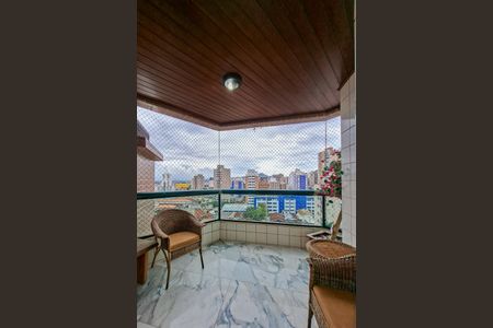 Apartamento para alugar com 108m², 2 quartos e 2 vagasSacada