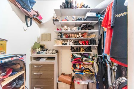 Casa à venda com 189m², 3 quartos e 2 vagas Casa à venda com 189m², 3 quartos e 2 vagasCloset do Quarto 3