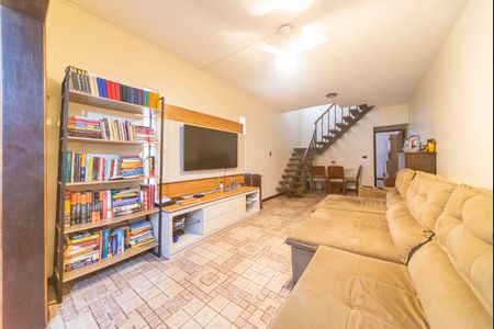 Casa à venda com 189m², 3 quartos e 2 vagas Casa à venda com 189m², 3 quartos e 2 vagasSala