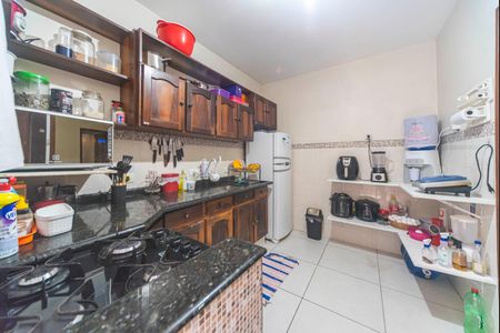 Casa à venda com 189m², 3 quartos e 2 vagas Casa à venda com 189m², 3 quartos e 2 vagasCozinha