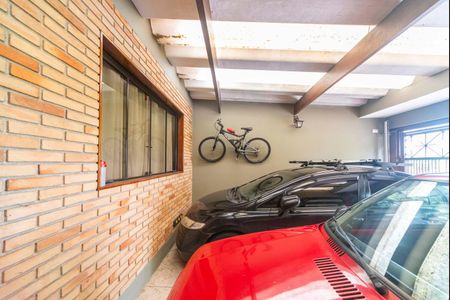 Casa à venda com 189m², 3 quartos e 2 vagas Casa à venda com 189m², 3 quartos e 2 vagasGaragem