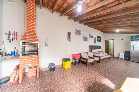 Casa à venda com 189m², 3 quartos e 2 vagas Casa à venda com 189m², 3 quartos e 2 vagasSalão Gourmet