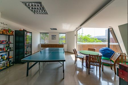 Apartamento à venda com 162m², 3 quartos e 4 vagas Apartamento à venda com 162m², 3 quartos e 4 vagasÁrea comum