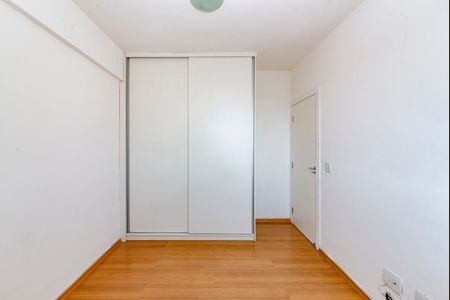 Apartamento à venda com 162m², 3 quartos e 4 vagas Apartamento à venda com 162m², 3 quartos e 4 vagasQuarto