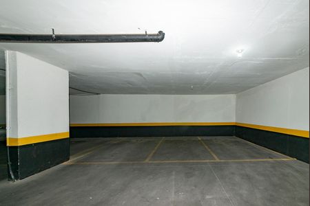 Apartamento à venda com 162m², 3 quartos e 4 vagas Apartamento à venda com 162m², 3 quartos e 4 vagasGaragem