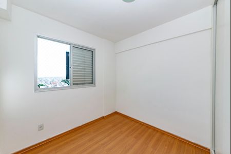 Apartamento à venda com 162m², 3 quartos e 4 vagas Apartamento à venda com 162m², 3 quartos e 4 vagasQuarto 2