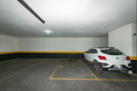 Apartamento à venda com 162m², 3 quartos e 4 vagas Apartamento à venda com 162m², 3 quartos e 4 vagasGaragem