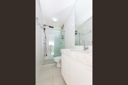 Apartamento à venda com 162m², 3 quartos e 4 vagas Apartamento à venda com 162m², 3 quartos e 4 vagasBanheiro Social 2