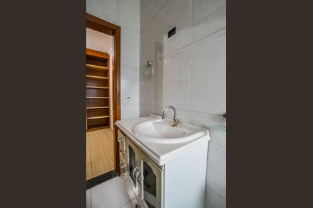 Casa à venda com 250m², 3 quartos e 3 vagas Casa à venda com 250m², 3 quartos e 3 vagasBanheiro da Suíte master