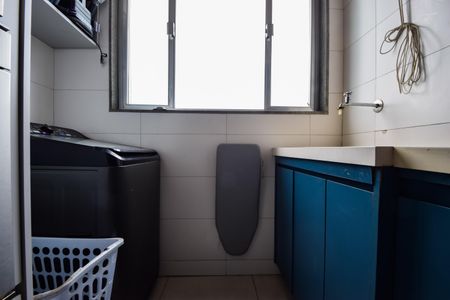 Apartamento à venda com 70m², 2 quartos e 1 vagaÁrea de Serviço