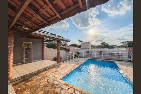 Casa à venda com 119m², 3 quartos e 4 vagasPiscina