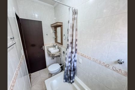 Casa à venda com 119m², 3 quartos e 4 vagasBanheiro da Suíte