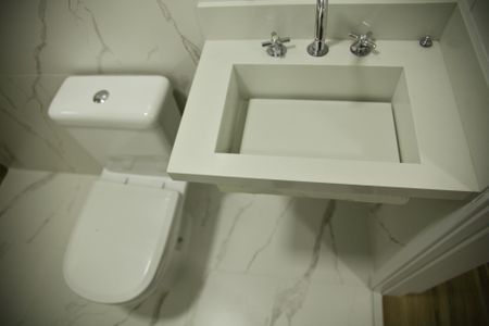 Apartamento à venda com 73m², 2 quartos e 1 vagaBanheiro da Suíte 1