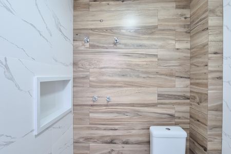 Apartamento à venda com 144m², 2 quartos e 2 vagasBanheiro da Suíte 1