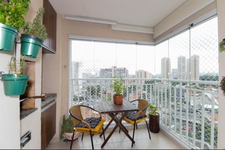 Apartamento à venda com 75m², 3 quartos e 2 vagas Apartamento à venda com 75m², 3 quartos e 2 vagasSala