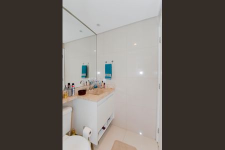 Apartamento à venda com 75m², 3 quartos e 2 vagas Apartamento à venda com 75m², 3 quartos e 2 vagasBanheiro 1