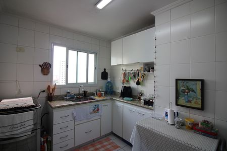 Apartamento à venda com 85m², 3 quartos e 2 vagasCozinha