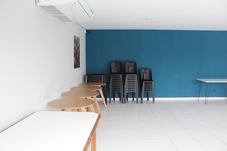 Apartamento para alugar com 43m², 2 quartos e 1 vagaÁrea comum - Salão de festas