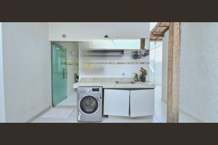 Casa à venda com 170m², 3 quartos e 4 vagas Casa à venda com 170m², 3 quartos e 4 vagasÁrea de Serviço