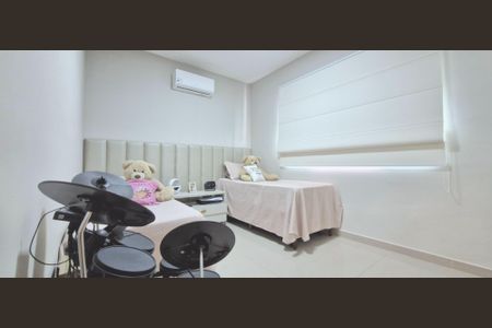 Casa à venda com 170m², 3 quartos e 4 vagas Casa à venda com 170m², 3 quartos e 4 vagasQuarto 3