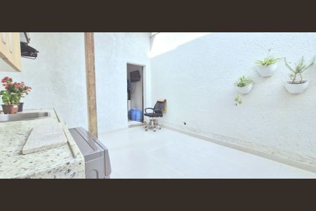 Casa à venda com 170m², 3 quartos e 4 vagas Casa à venda com 170m², 3 quartos e 4 vagasÁrea comum