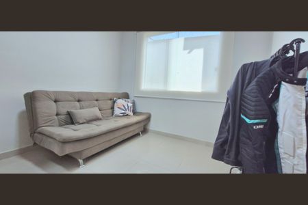 Casa à venda com 170m², 3 quartos e 4 vagas Casa à venda com 170m², 3 quartos e 4 vagasQuarto