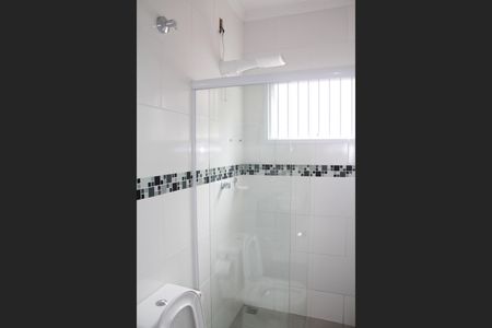 Casa para alugar com 220m², 3 quartos e 1 vagaBanheiro 2