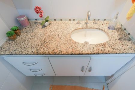 Apartamento à venda com 90m², 3 quartos e 2 vagas Apartamento à venda com 90m², 3 quartos e 2 vagasBanheiro da Suíte