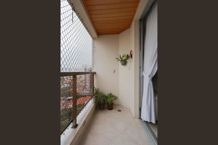 Apartamento à venda com 90m², 3 quartos e 2 vagas Apartamento à venda com 90m², 3 quartos e 2 vagasVaranda