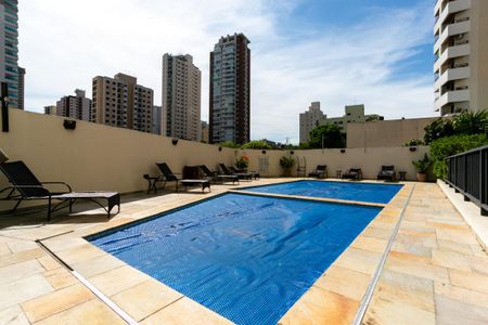 Apartamento à venda com 90m², 3 quartos e 2 vagas Apartamento à venda com 90m², 3 quartos e 2 vagasÁrea comum - Piscina