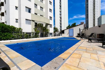 Apartamento à venda com 90m², 3 quartos e 2 vagas Apartamento à venda com 90m², 3 quartos e 2 vagasÁrea comum - Piscina