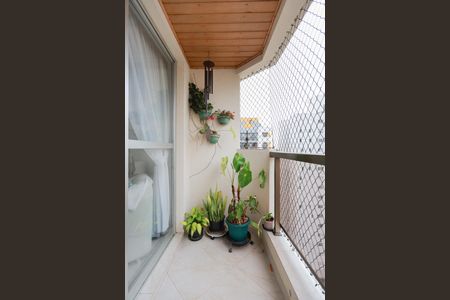 Apartamento à venda com 90m², 3 quartos e 2 vagas Apartamento à venda com 90m², 3 quartos e 2 vagasVaranda