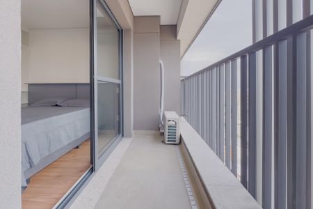 Studio para alugar com 24m², 1 quarto e sem vaga Studio para alugar com 24m², 1 quarto e sem vagaVaranda