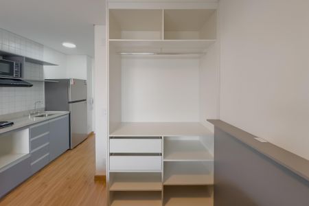 Studio para alugar com 24m², 1 quarto e sem vaga Studio para alugar com 24m², 1 quarto e sem vagaArmários
