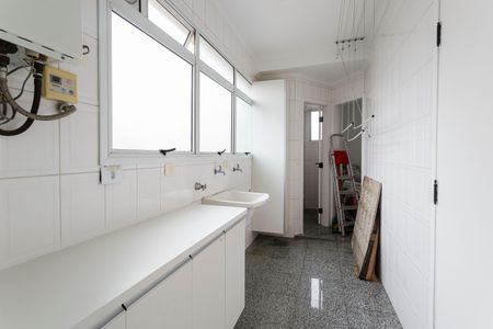 Apartamento para alugar com 144m², 3 quartos e 4 vagasÁrea de Serviço