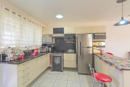 Casa à venda com 200m², 3 quartos e 3 vagas Casa à venda com 200m², 3 quartos e 3 vagasCozinha