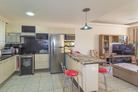 Casa à venda com 200m², 3 quartos e 3 vagas Casa à venda com 200m², 3 quartos e 3 vagasCozinha