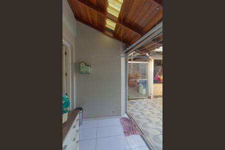 Casa à venda com 200m², 3 quartos e 3 vagas Casa à venda com 200m², 3 quartos e 3 vagasÁrea de Serviço