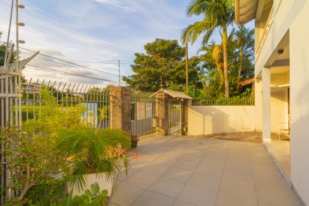 Casa à venda com 200m², 3 quartos e 3 vagas Casa à venda com 200m², 3 quartos e 3 vagasJardim