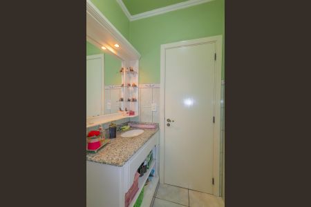 Casa à venda com 200m², 3 quartos e 3 vagas Casa à venda com 200m², 3 quartos e 3 vagasBanheiro Social