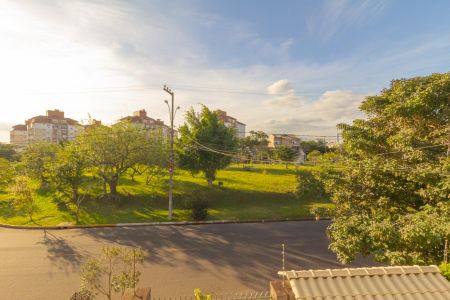 Casa à venda com 200m², 3 quartos e 3 vagas Casa à venda com 200m², 3 quartos e 3 vagasSacada do Quarto 1