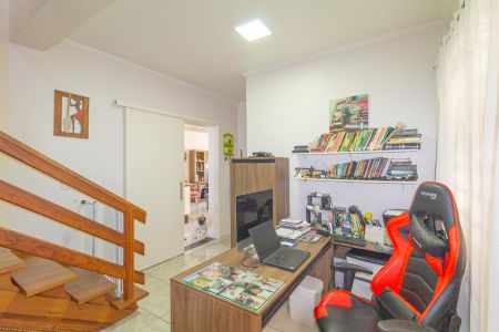 Casa à venda com 200m², 3 quartos e 3 vagas Casa à venda com 200m², 3 quartos e 3 vagasEscritório